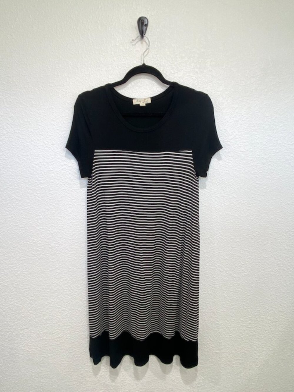 Daisy Island T-Shirt Dress Casual Striped Black & White Medium - Picture 3 of 6